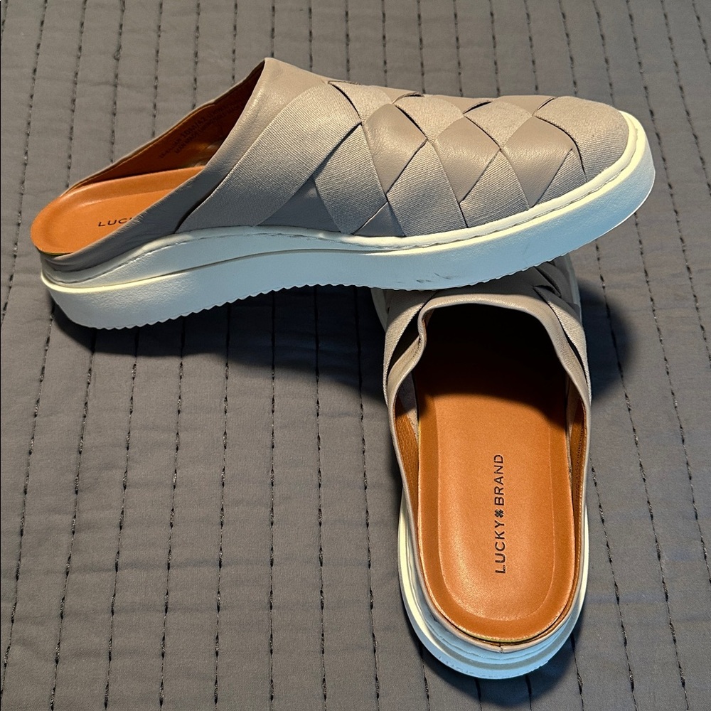 Lucky Brand Killian Grey Chinchilla Woven Canvas Slides - Womens Size 10M. - Picture 2 of 9
